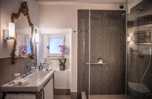 47LuxurySuites - Trevi image 11