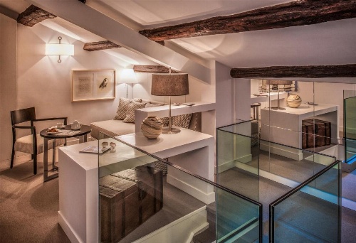 47LuxurySuites - Trevi image 16